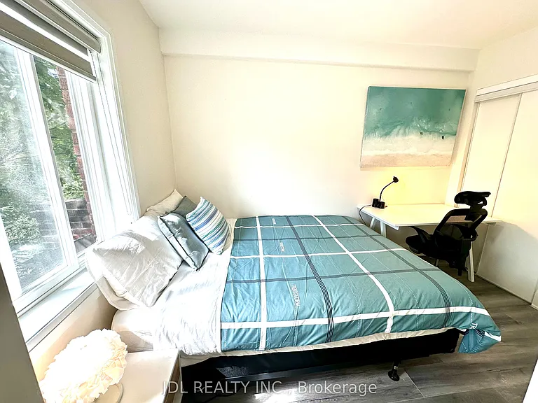 5 Sorauren Ave #5 — Photo 12