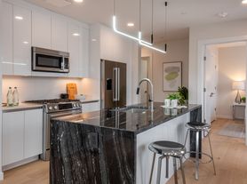 Gateway at Maverick Square