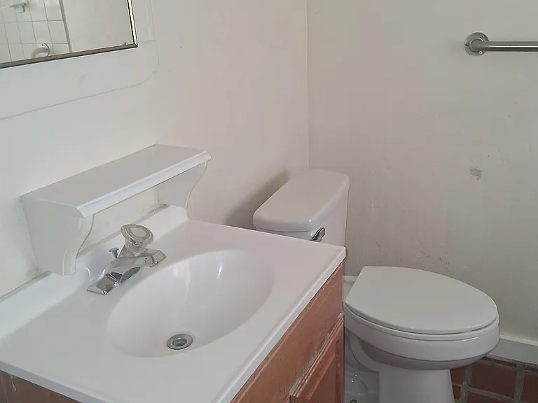 E Halcyon Rd — Photo 15