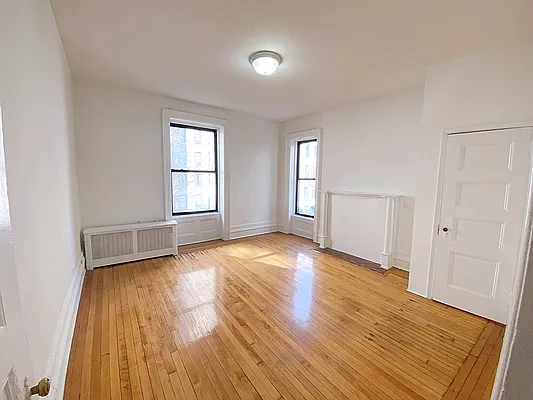Rented by Rachel Realty | media 2