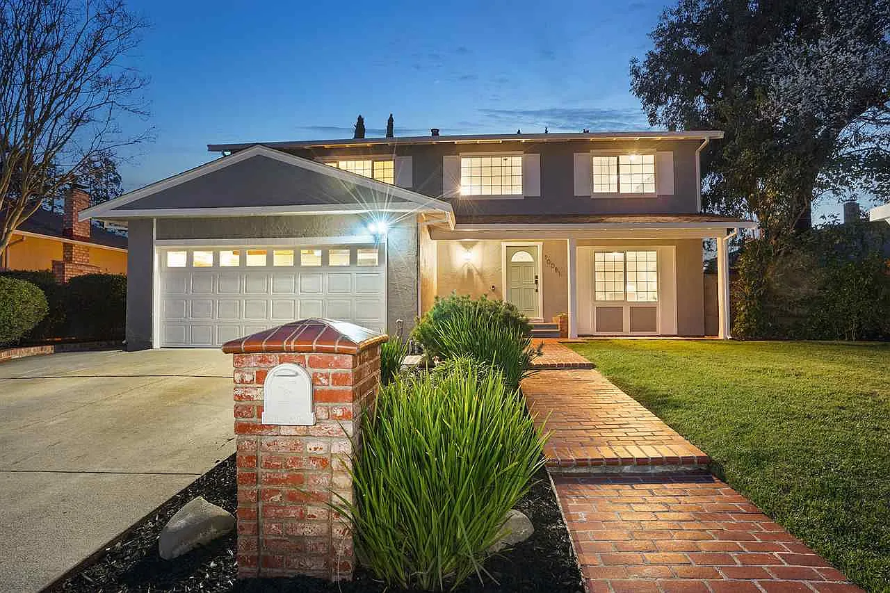 10081 Santa Rosa Ave photo 1