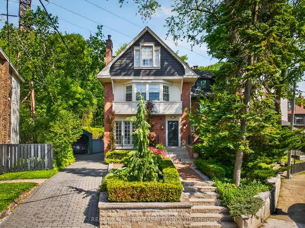 30 Edgewood Cres, Toronto, ON M4W 3A9