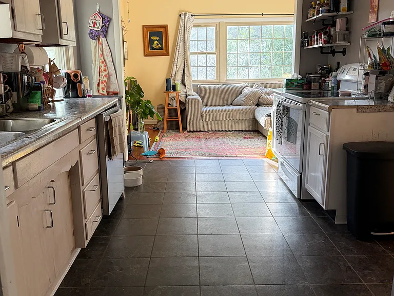 5156 Lester St — Photo 13