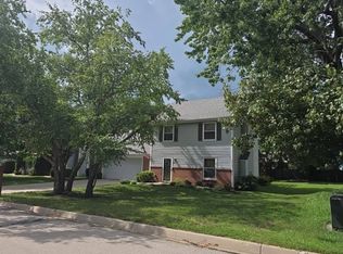3828 Stetson Dr, Lawrence, KS 66049