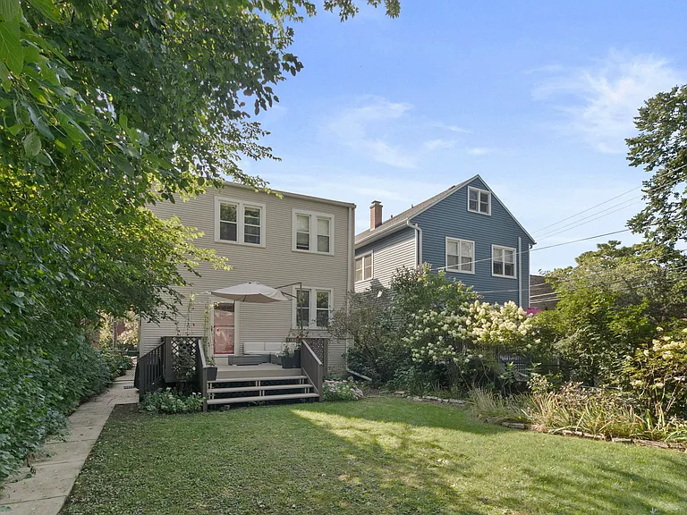 1031 Wesley Ave #1 — Photo 12