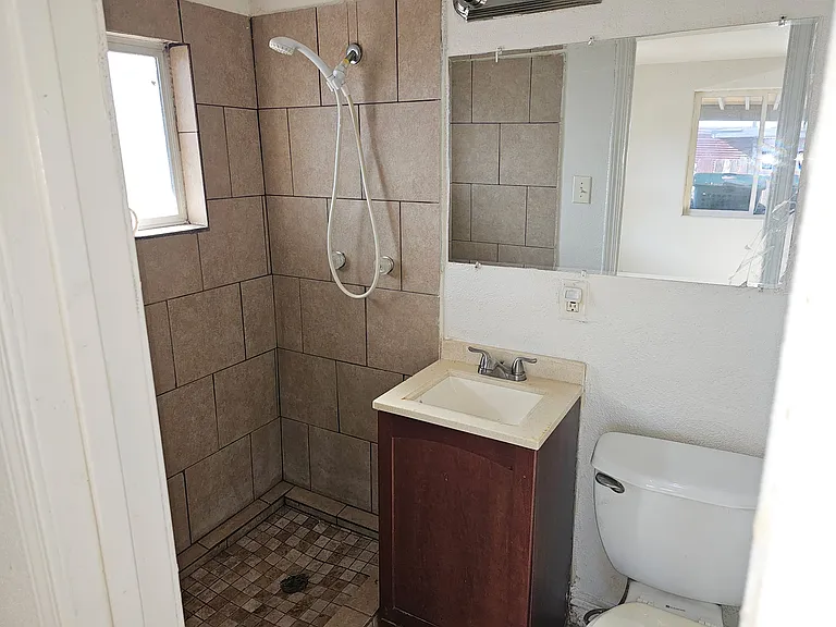 5900 Cassedy Ln #C — Photo 3