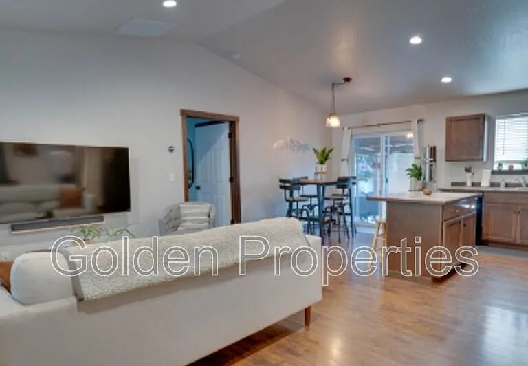24767 N Corbin Hill Rd — Photo 4