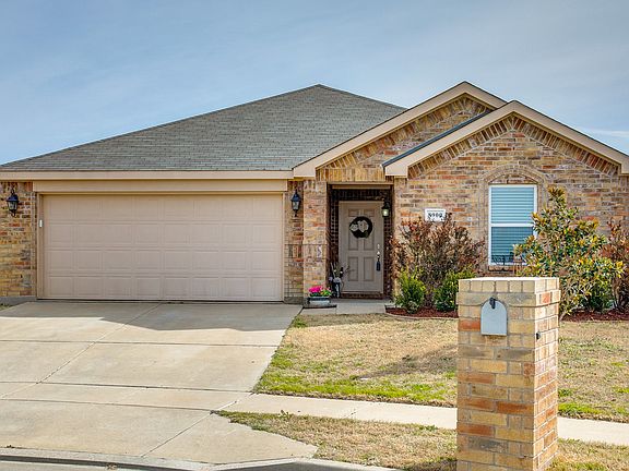 8900-winding-valley-dr-fort-worth-tx-High-Res-2.jpg