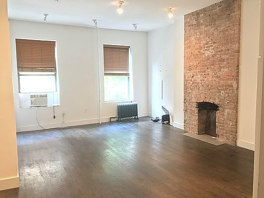 4th image of 19 E 16th St APT 3