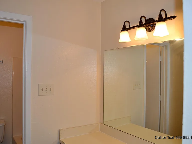 7610 April Ct — Photo 8