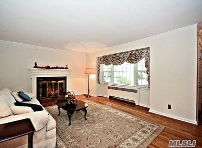 5th image of 42 Dartmouth St