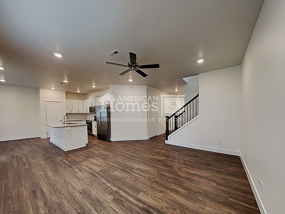 4th image of 1610 194th St E