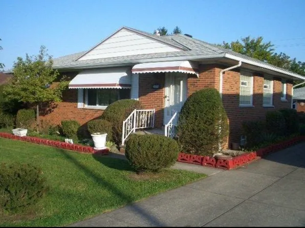 1274 Maple Dr, Parma, OH 44134