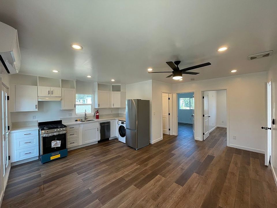 1st image of 604 Park Ave