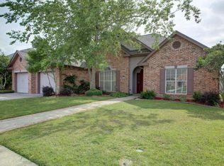 104 Bon Ami Dr, Lafayette, LA 70506