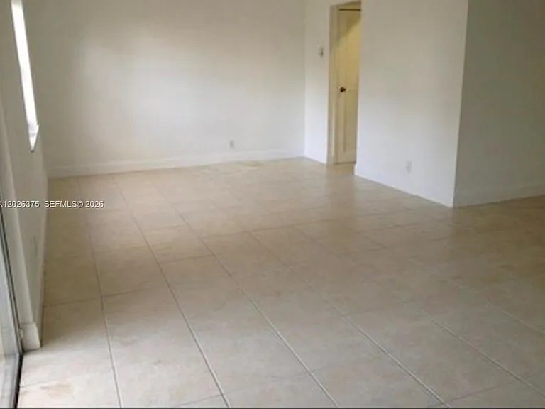 18101 NW 68th Ave #D202 — Photo 6