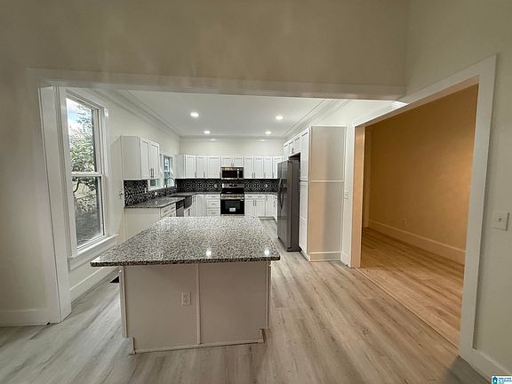 4th image of 3821 5th Ave S