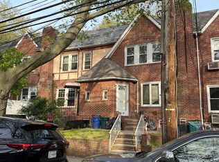 53-09 62nd St #2, Maspeth, NY 11378