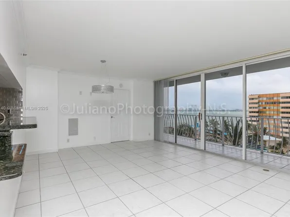 7601 E Treasure Dr APT 824, North Bay Village, FL 33141