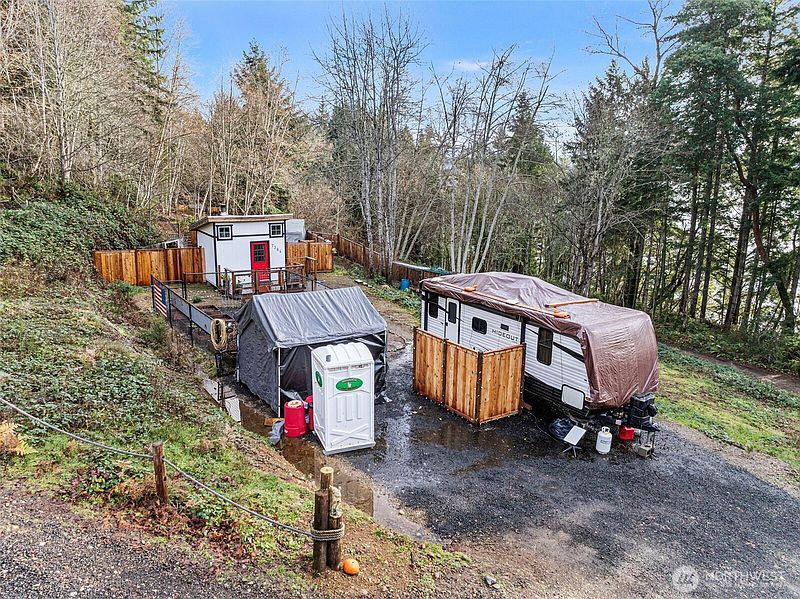 3rd image of 7364 NE North Shore Road