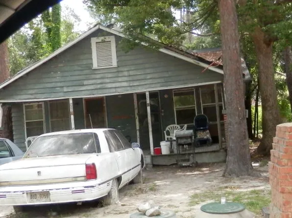 221 6th St SW, Moultrie, GA 31768