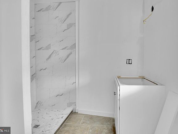 3rd image of 7037 Ridge Ave #1B