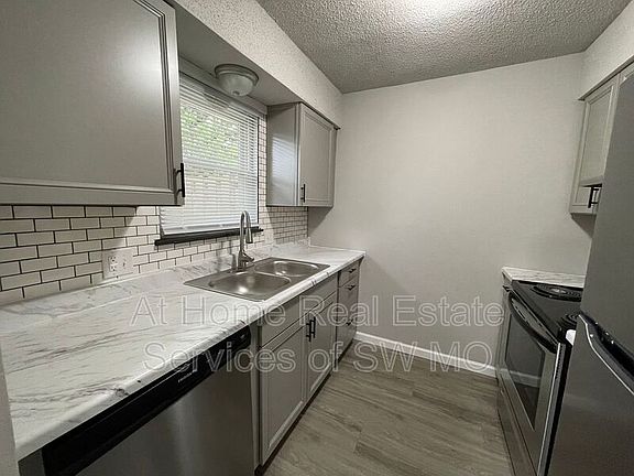 4th image of 3508 S Farm Road 135 Unit C