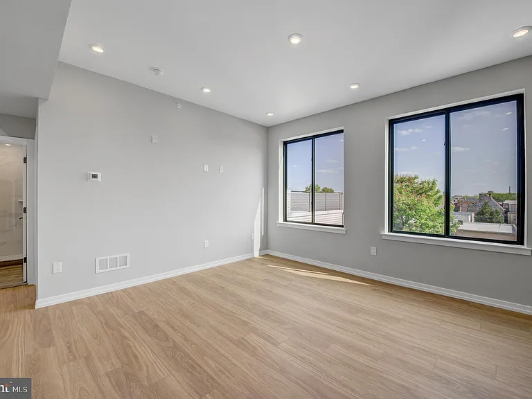 1205 S 15th St #4C — Photo 5