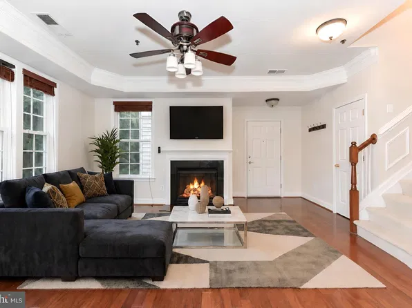 3545 Huntley Manor Ln, Alexandria, VA 22306
