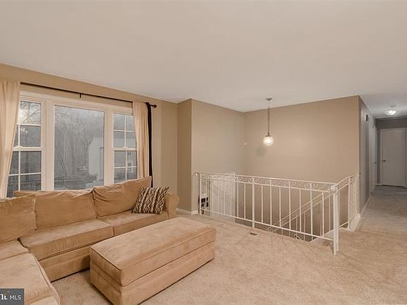 2nd image of 9507 Fairway Manor Ter