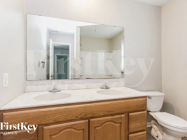 130 Circle Dr — Photo 9