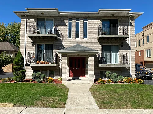 7318 Ogden Ave #2E Photo 1
