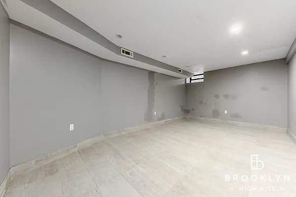 Rented by Brooklyn High Rise LLC | media 21