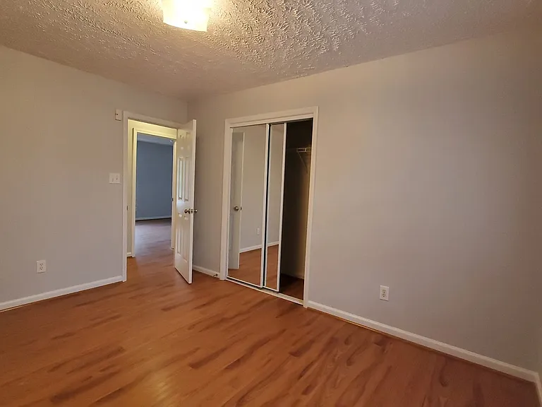 2823 Franzia Dr — Photo 13