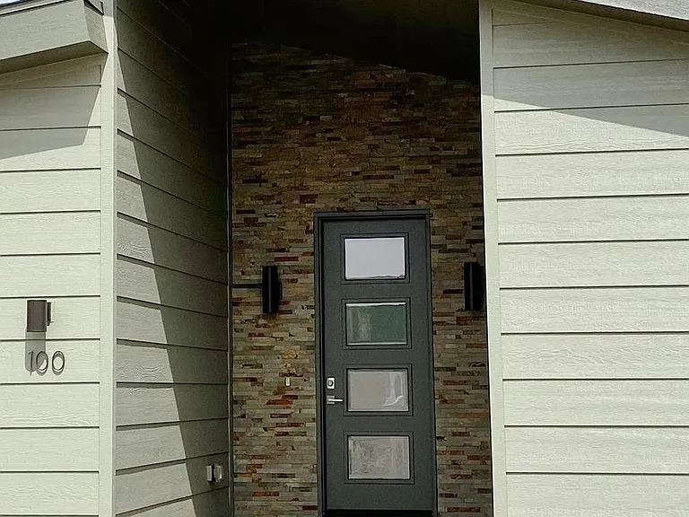 100 W Hummingbird Ln — Photo 2