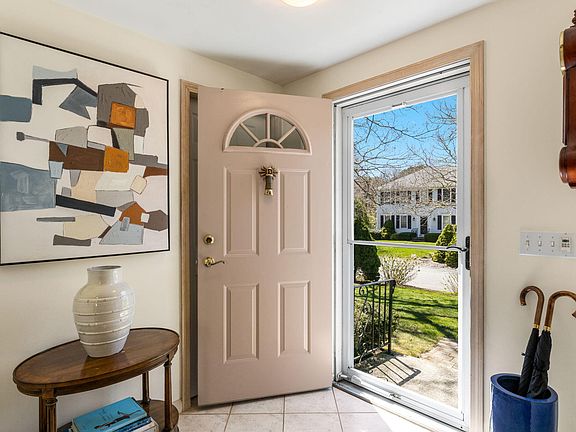 4th image of 35 Terrace Hill Drive