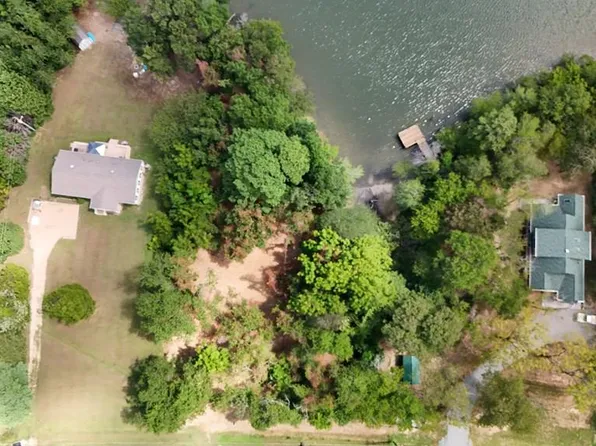 258 White Sand Dr, Heathsville, VA 22473
