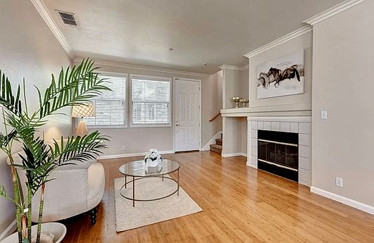 3rd image of 4638 Sandyford Ct #2EDS
