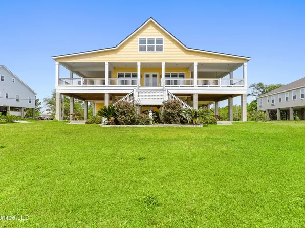 320 S Beach Blvd, Waveland, MS 39576