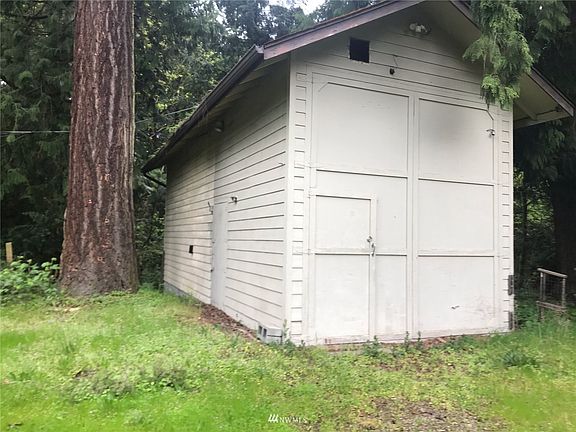 3rd image of 13810 Juanita Woodinville Way NE