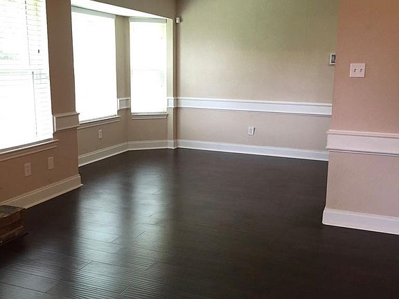 5th image of 1325 Sparrow Ct