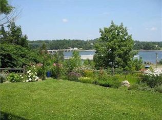 29 Bridge St APT 1, Belfast, ME 04915