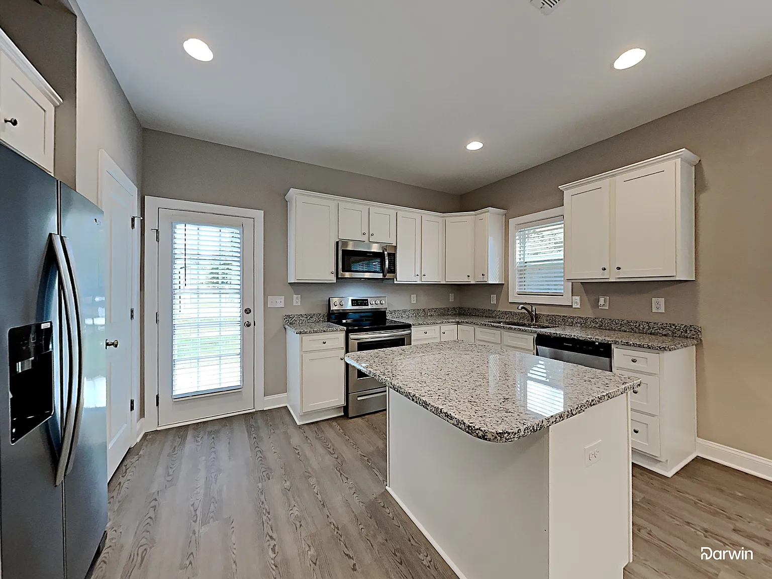 4 bed, 2.5 bath, 1961 sqft, $2,340 — Photo 4