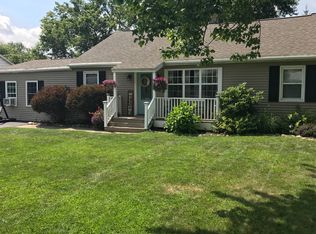 4 Memory Ln, Schenectady, NY 12304