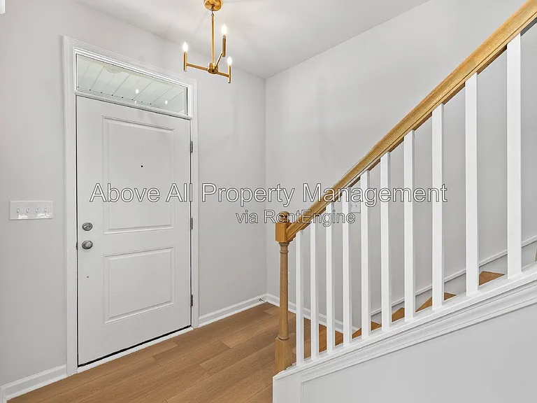 204 White Oak Garden Way — Photo 5