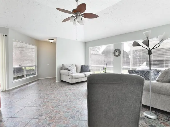 16274 Indian Mill Dr, Houston, TX 77082
