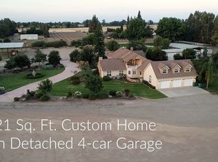 2239 N McCall Ave, Sanger, CA 93657
