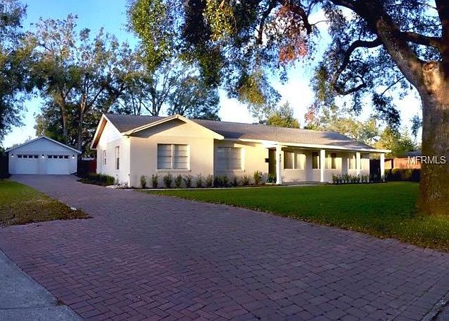 1st image of 812 Huntington Pl