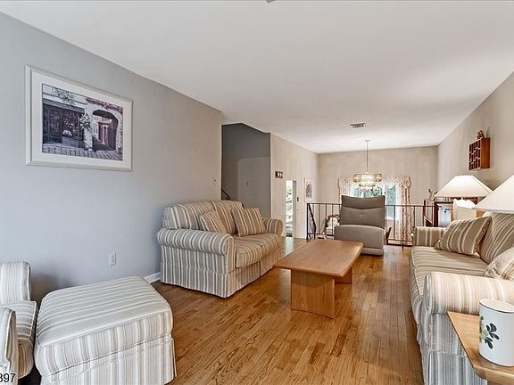 5th image of 85 Tremont Ter