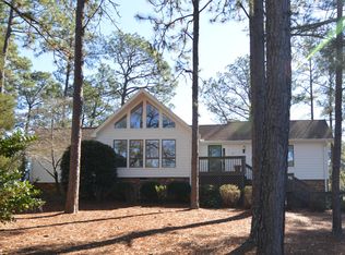13 Quail Lake Rd E, Pinehurst, NC 28374